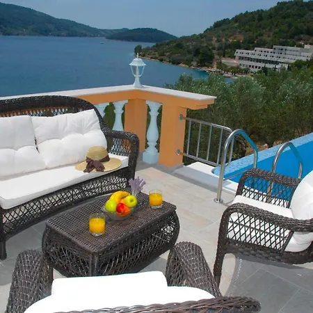 Holiday Nina - Two Bedroom Holiday With Pool And Sea View شقة فيلا لوكا