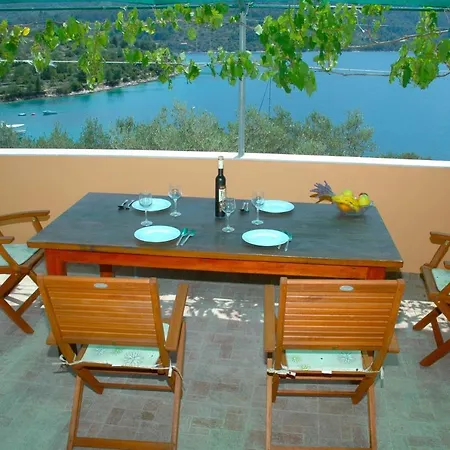 شقة Holiday Nina - Two Bedroom Holiday With Pool And Sea View فيلا لوكا