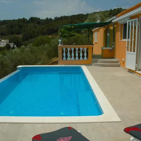Apartment Holiday Nina - Two Bedroom Holiday With Pool And Sea View