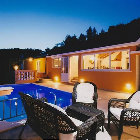Apartment Holiday Nina - Two Bedroom Holiday With Pool And Sea View