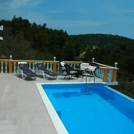 Apartment Holiday Nina - Two Bedroom Holiday With Pool And Sea View *