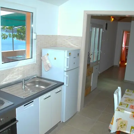 Holiday Nina - Two Bedroom Holiday With Pool And Sea View Apartment Vela Luka